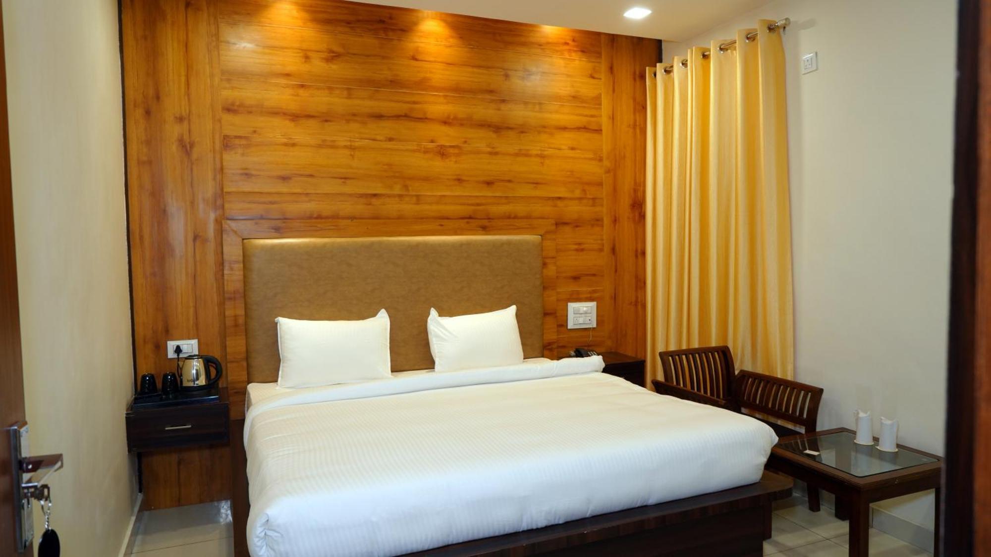 Hotel Park Street Pathānkot Kültér fotó